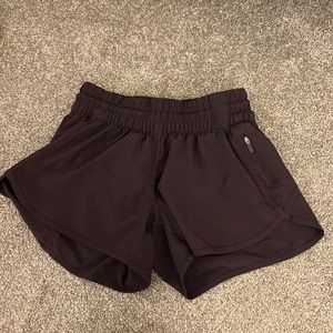 Lululemon track that short 4’